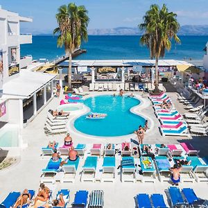 Quayside Village Hotel